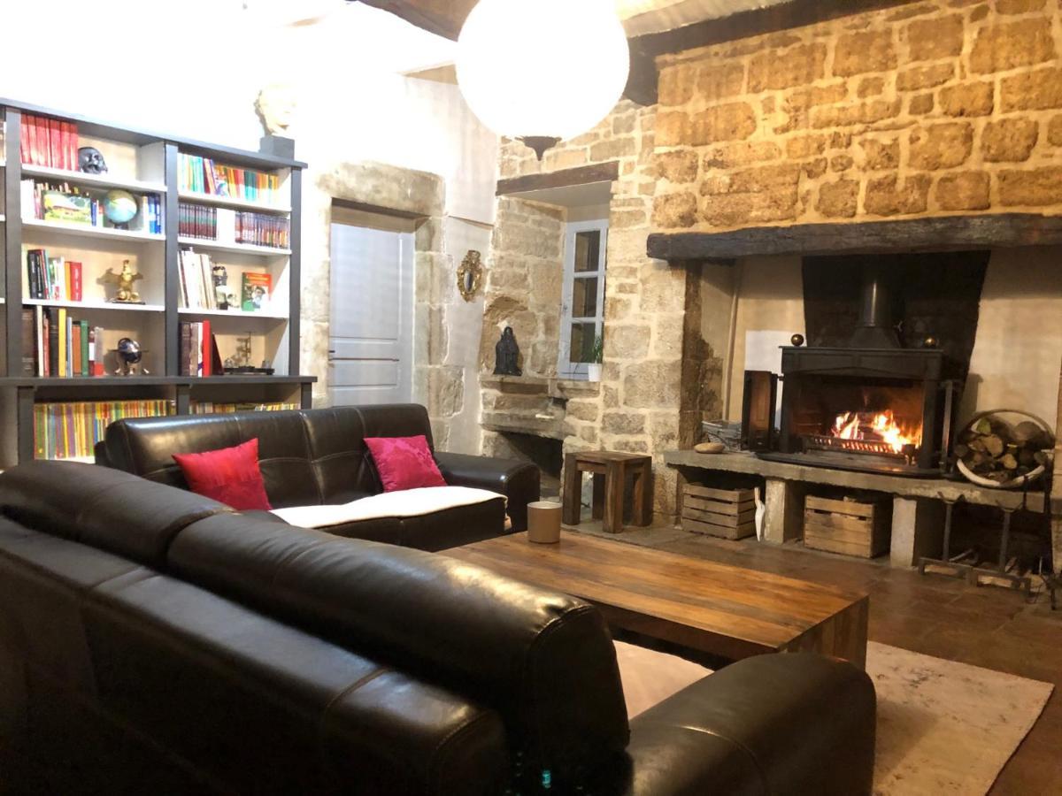 Bed and Breakfast Domaine De Monplaisir Caylus Exterior foto