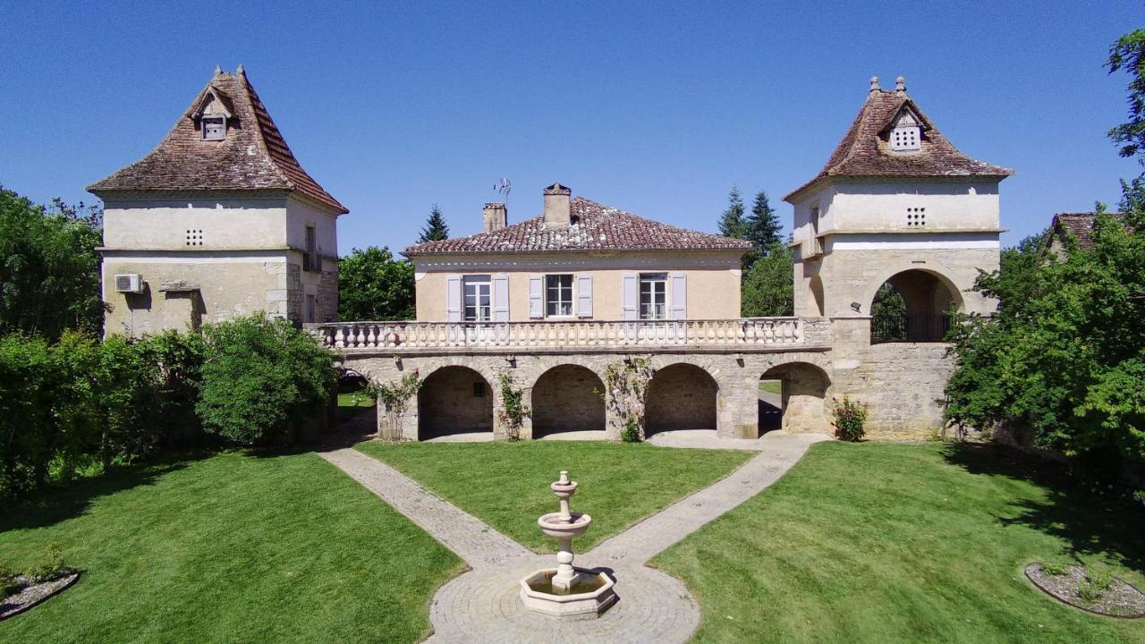 Bed and Breakfast Domaine De Monplaisir Caylus Exterior foto
